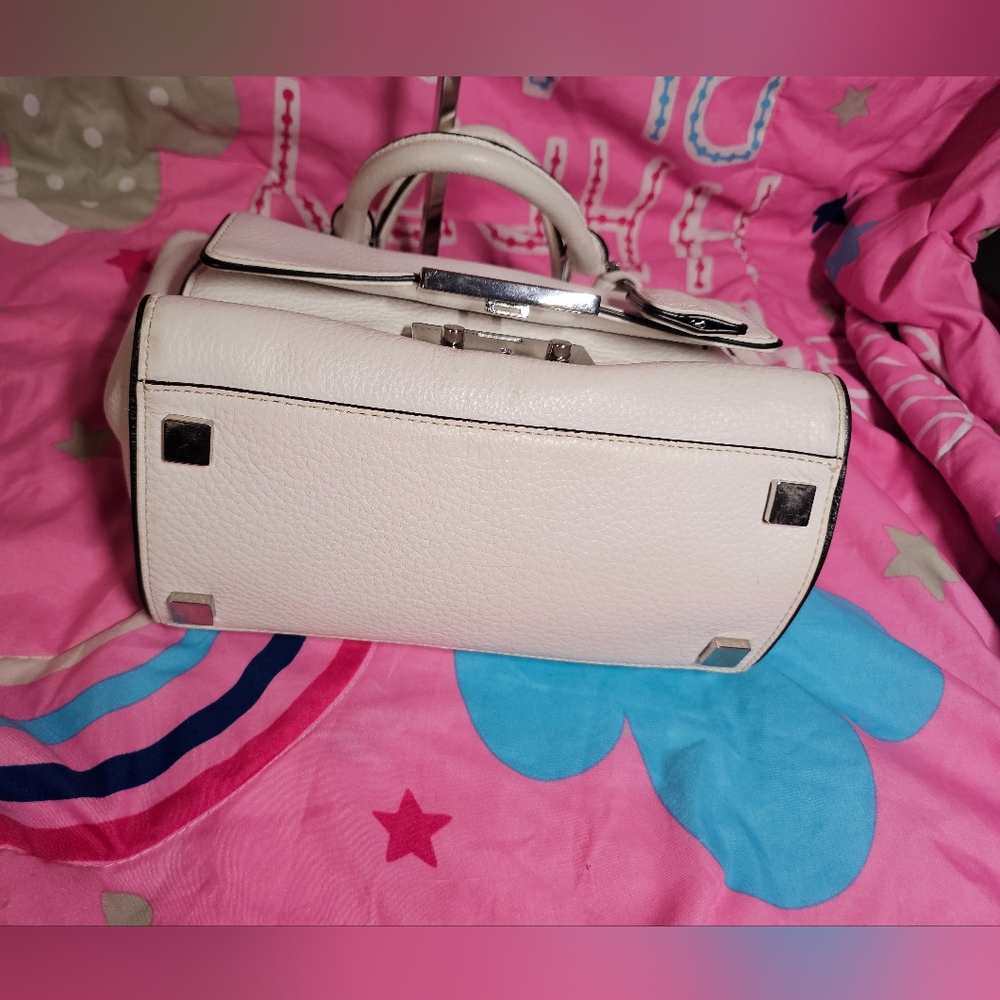 MICHAEL KORS  LEATHER SHOULDER BAG - Picture 8 of 17